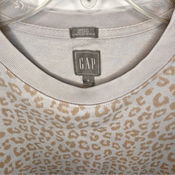 GAP leopard print oversized crop sweatshirt, size small - Picture 10 of 11